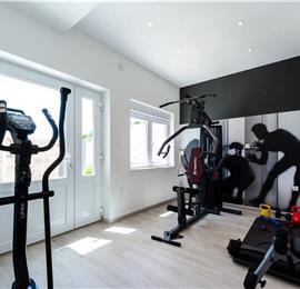 3 bedroom villa with infinity pool in Mlini, sleeps 6